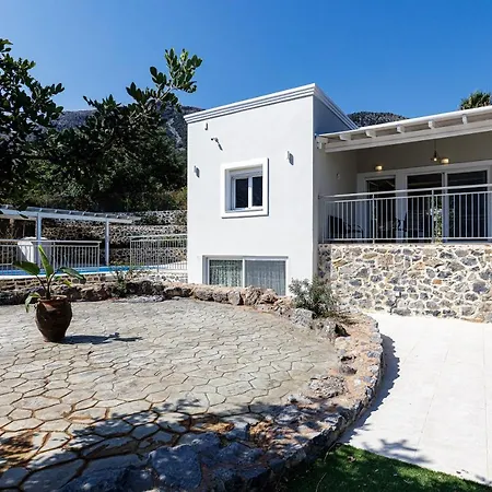Brand New Family Basilicata Gloria W/ Pool & Kid's Play Area Villa Vlikhádha
